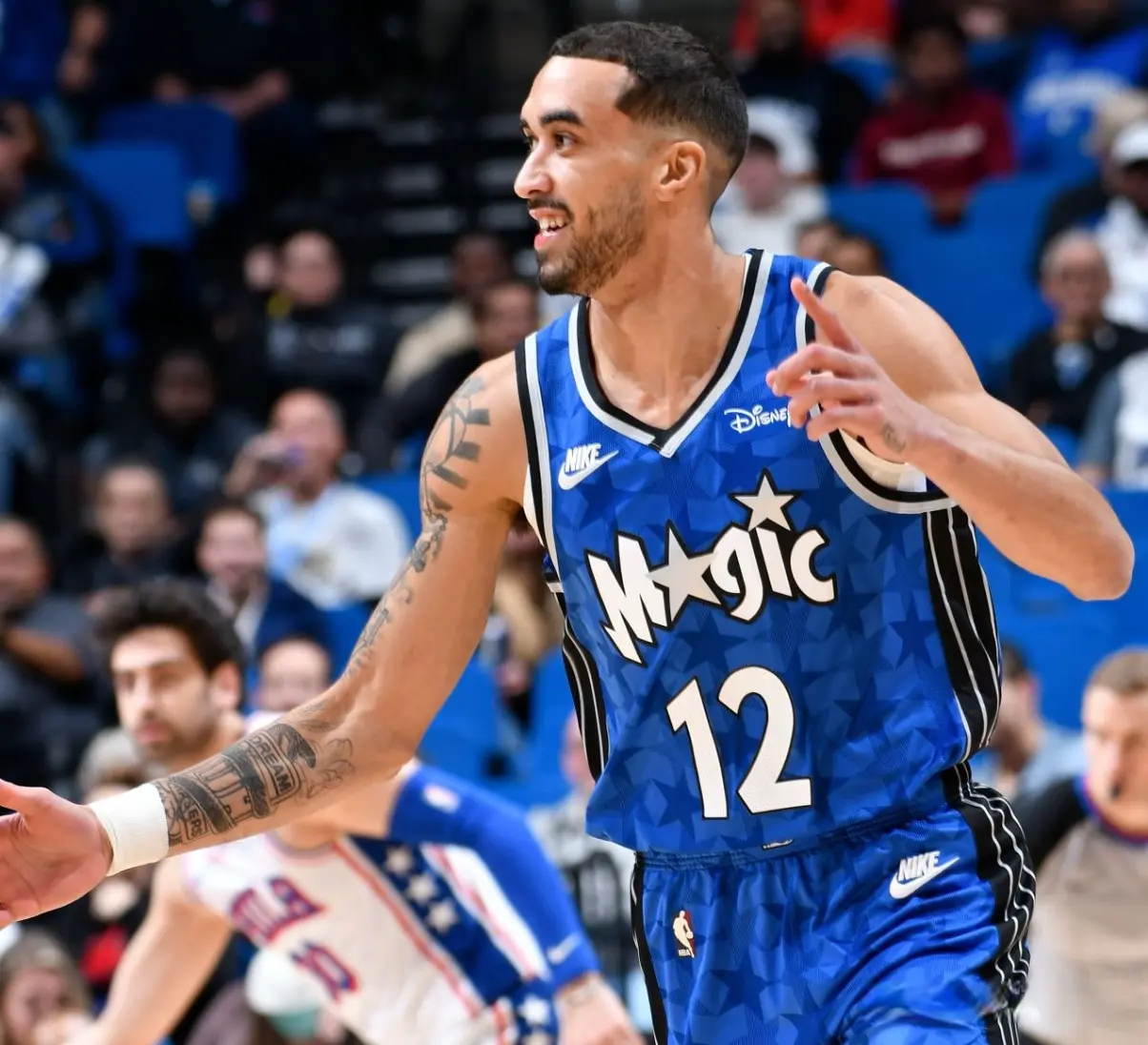 而且近期广 而且近期广